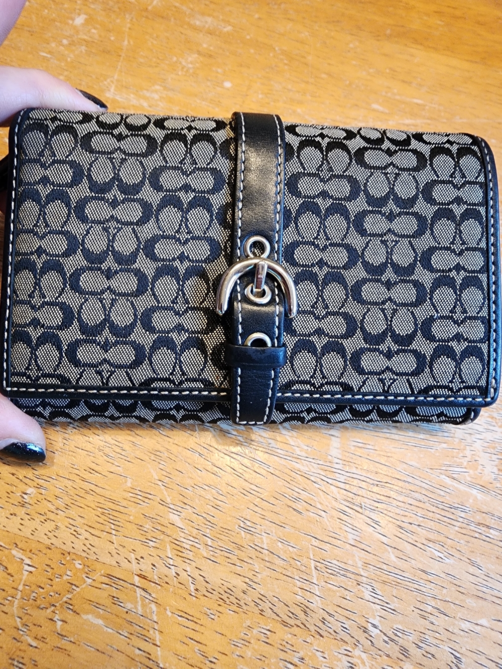 vintage Y2K Coach Soho Signature Buckle Long Wallet
